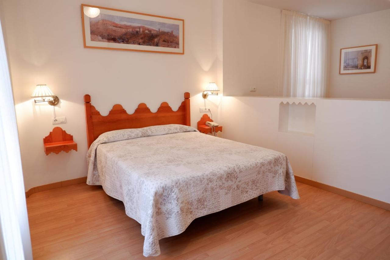 Hotel Andalucia Lanjarón Buitenkant foto
